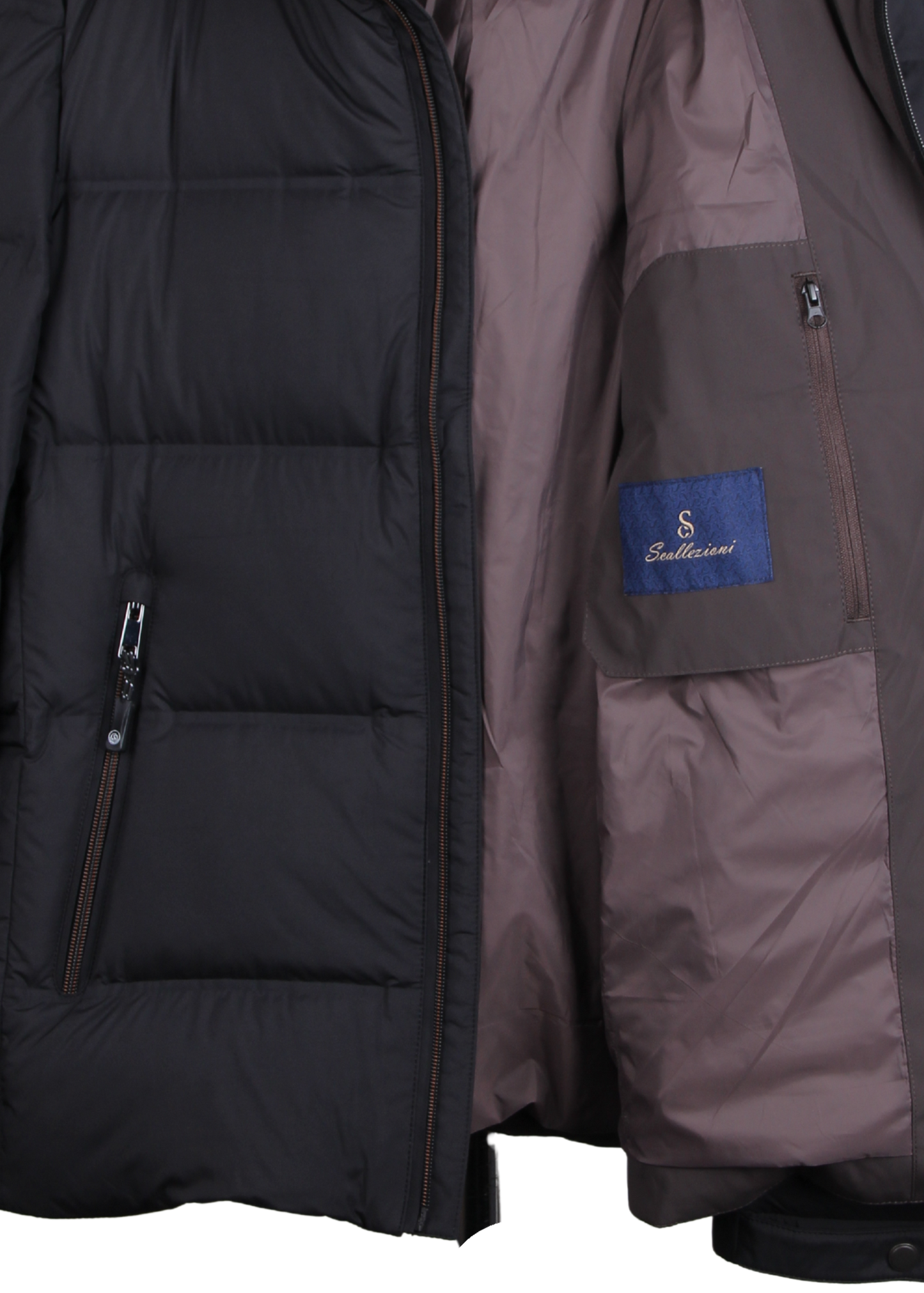 Черная пуховая куртка