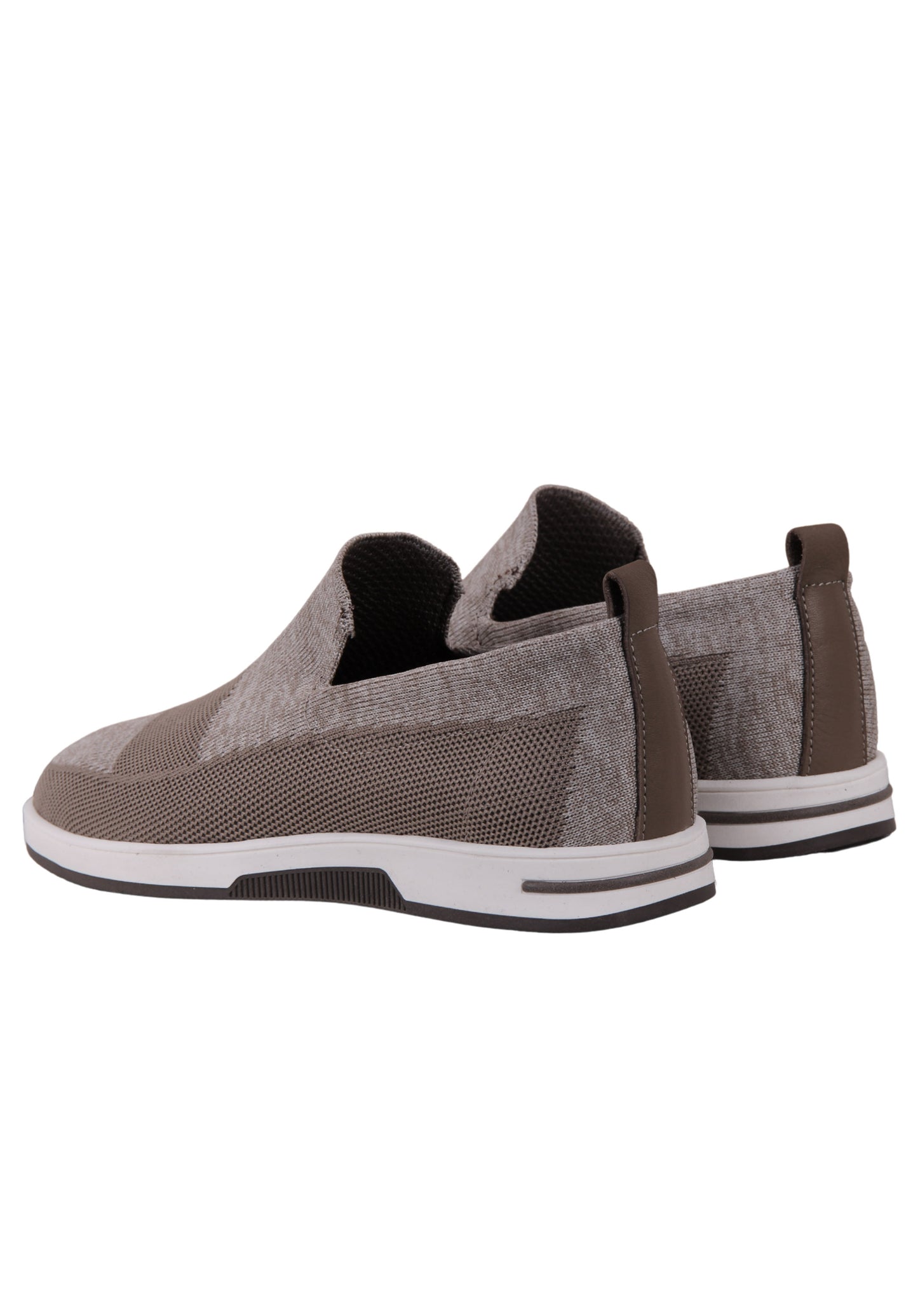 Beige slip-on knit shoes
