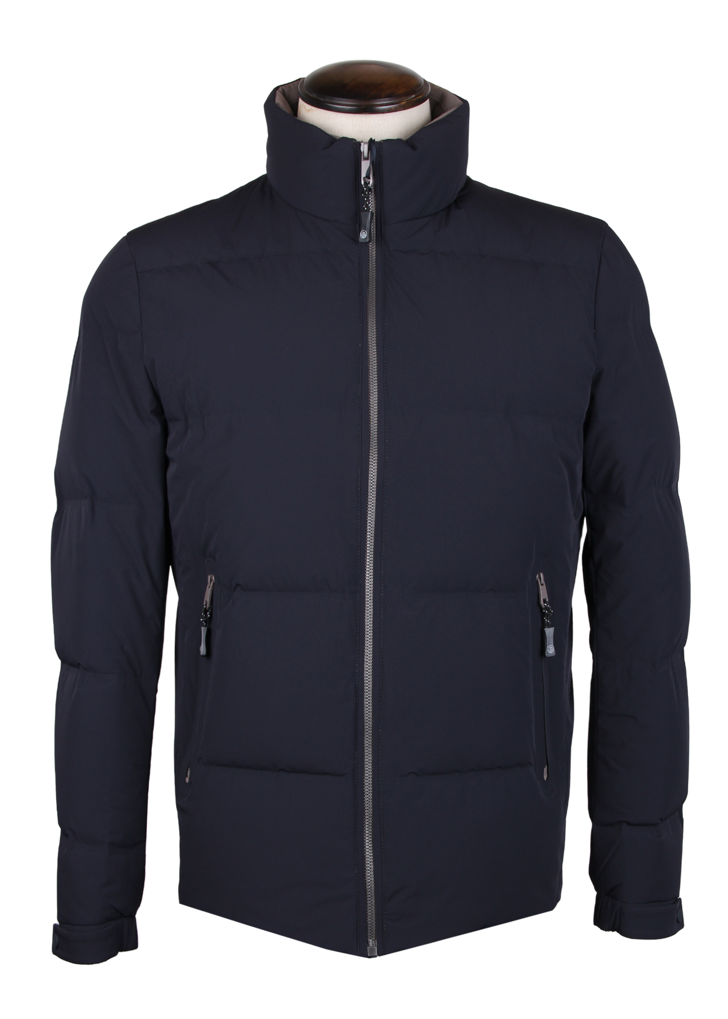 Темно-синяя куртка с воротником-стойкой