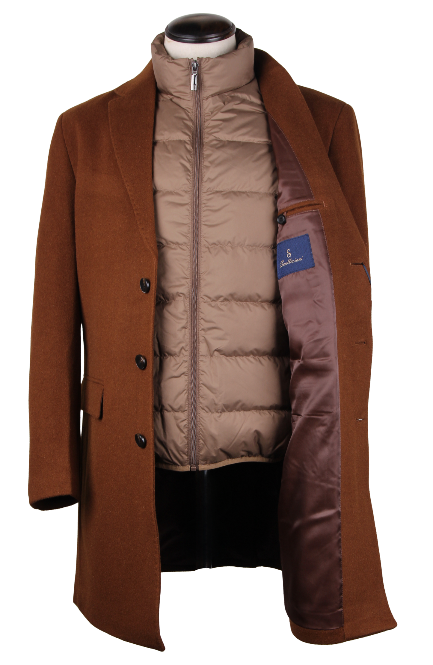 Коричневое пальто