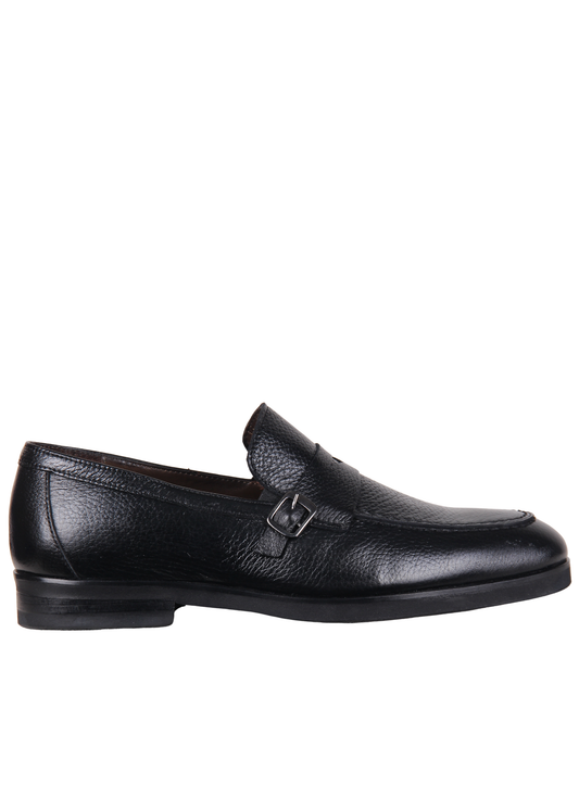 Классические черные туфли-лоферы с пряжкой