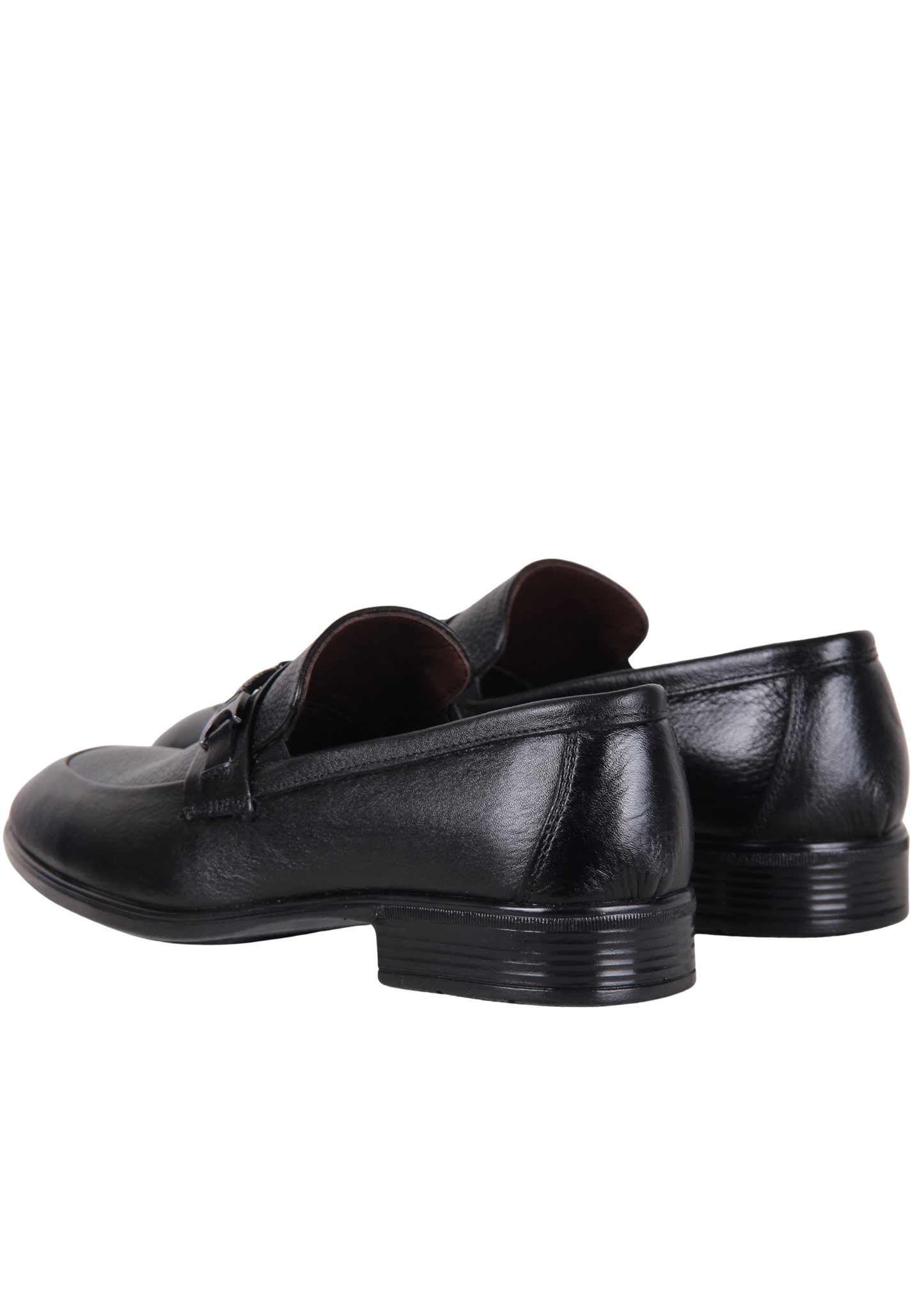 Классические черные лоферы