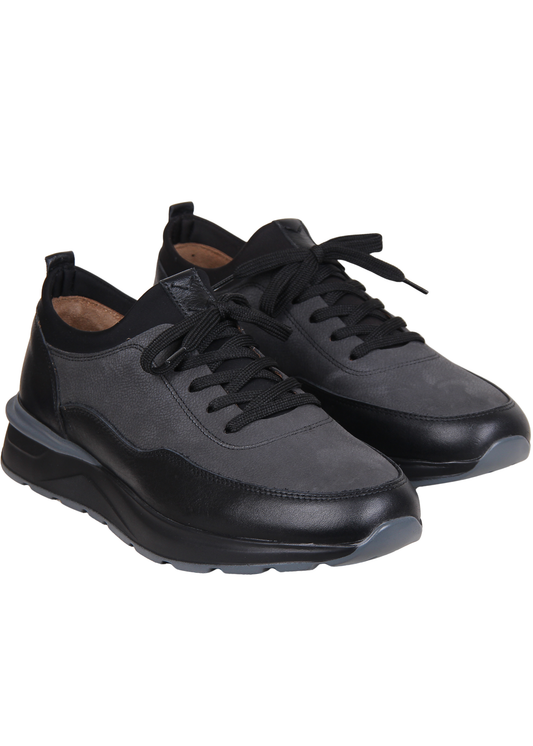 Black Sneaker
